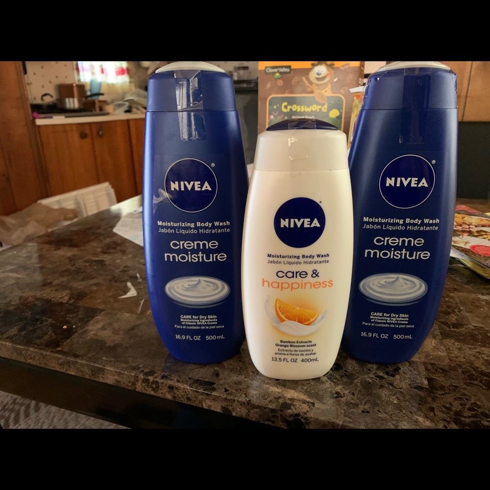 Moisture and body wash